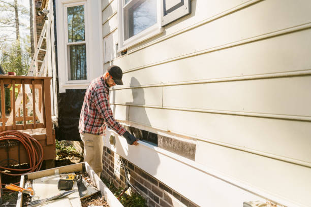 Trusted Storm Damage Siding Repair service in Richmond, IL - Creative Siding